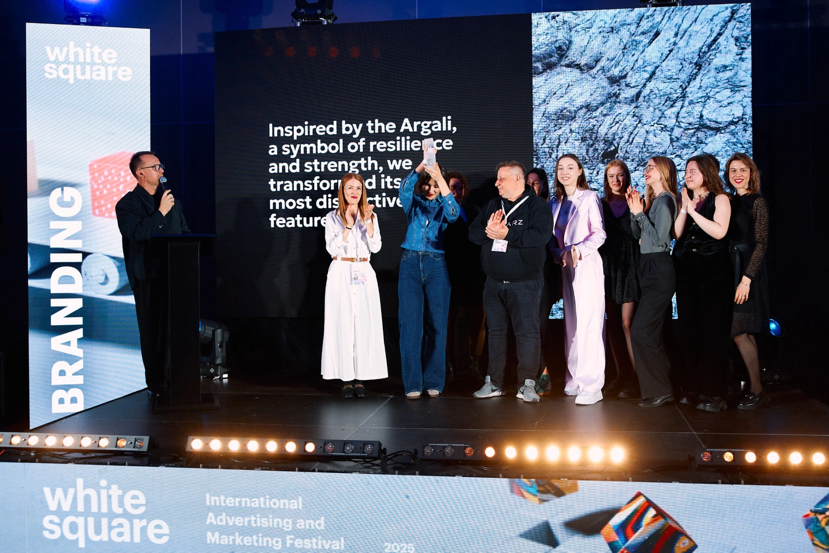 ФЕСТИВАЛЬ WHITE SQUARE ОТКРЫЛ ОСНОВНОЙ ПРИЁМ РАБОТ И ЗАЯВИЛ АМБИЦИИ СЕЗОНА: МЕЖДУНАРОДНОЕ ЖЮРИ, ГЛОБАЛЬНЫЙ МАСШТАБ И КРЕАТИВ, ФОРМИРУЮЩИЙ БУДУЩЕЕ ИНДУСТРИИ