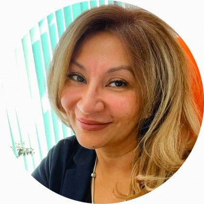 Якупова Хилола